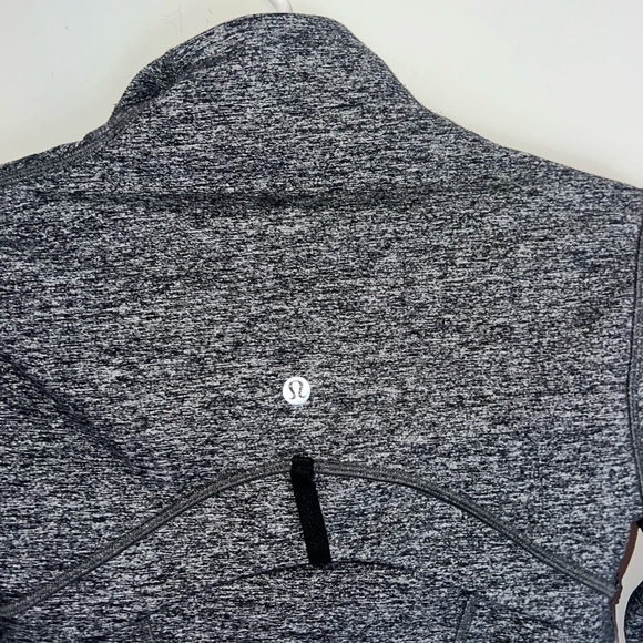 Lululemon define Women's Gray Jacket size 4 - Picture 11 of 16